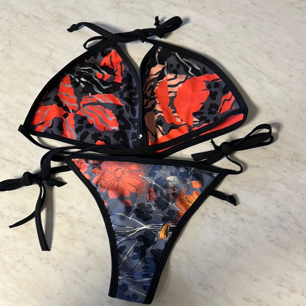✨😮‍💨🖤BIKINIIIIIII for sale ✨🖤😮‍💨